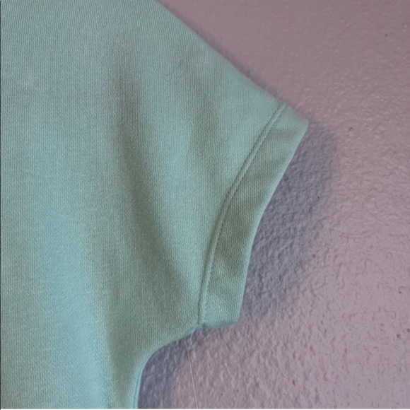 Adidas Mint Green Short Sleeve Sweatshirt Girls 7/8 - Picture 4 of 6